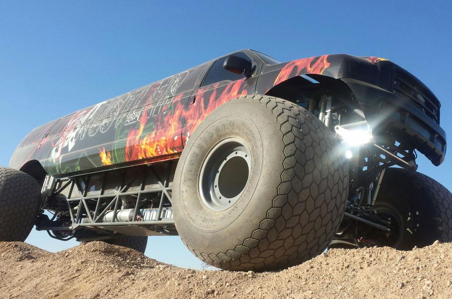  Ford Excursion Sin City Hustler 2014 года  (фото 9 из 31)